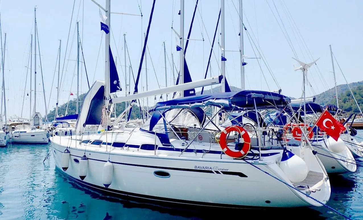 Yilki Bavaria 43 Cruiser: Комфорт и стиль в Гёчеке - Fotoğraf 2