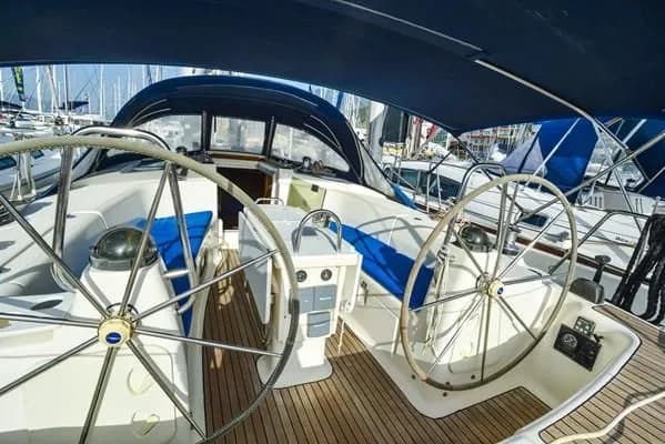 SeaBreeze Bavaria 44: Comfort & Style Afloat - Fotoğraf 4