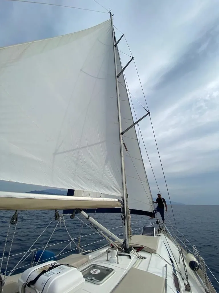 Velero 44: Spacious Comfort & Sailing Thrill - Fotoğraf 4