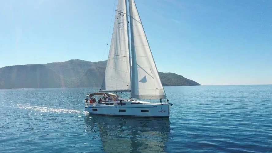 Bavaria C42
