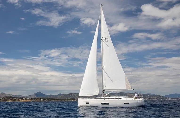 Blue Monkey: Stylish Comfort & Sailing Fun - Fotoğraf 3