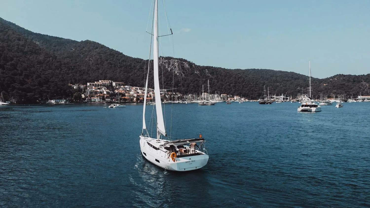 Santa Cruz C45: Konforlu ve Ferah Yelken Keyfi - Fotoğraf 4