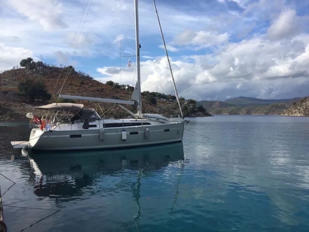Almira Cruiser 37: Komfort & Abenteuer in Fethiye - Fotoğraf 3