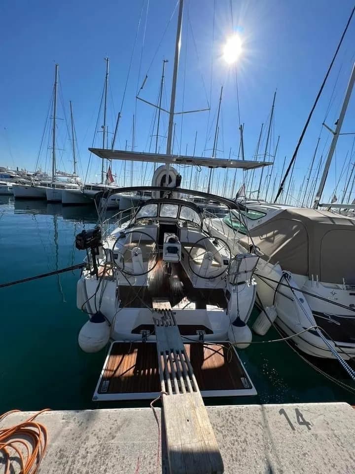 Lana Cruiser 37: Marmaris’te Konforlu Yelken Keyfi - Fotoğraf 4