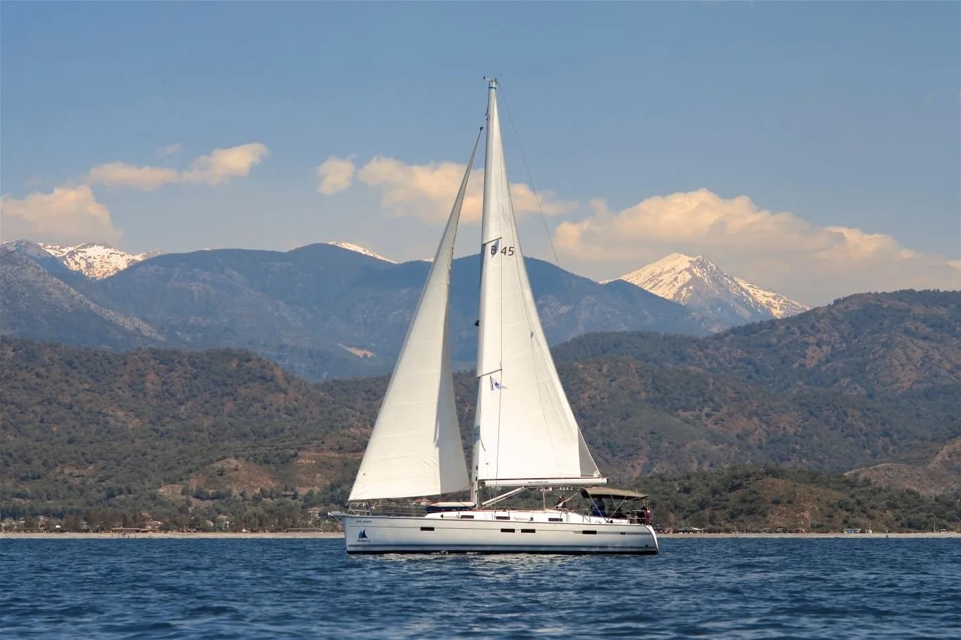 Sail Bravo: Spacious Comfort & Sailing Fun - Fotoğraf 3