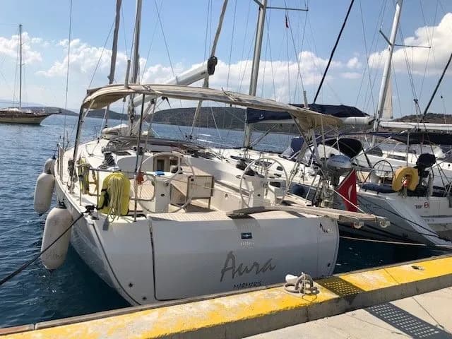 Aura 1: Konforlu 4 Kabin, 3 Tuvaletli Yelken Keyfi - Fotoğraf 1