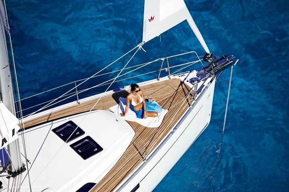 Miber Summerbird: Spacious 4-Cabin Sailing Yacht - Fotoğraf 5