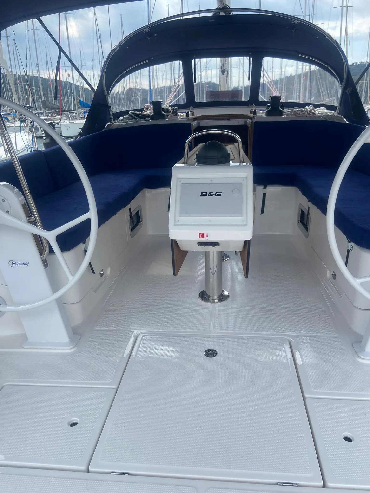 Miber Mars: Spacious 4-Cabin Sailing Yacht - Fotoğraf 5