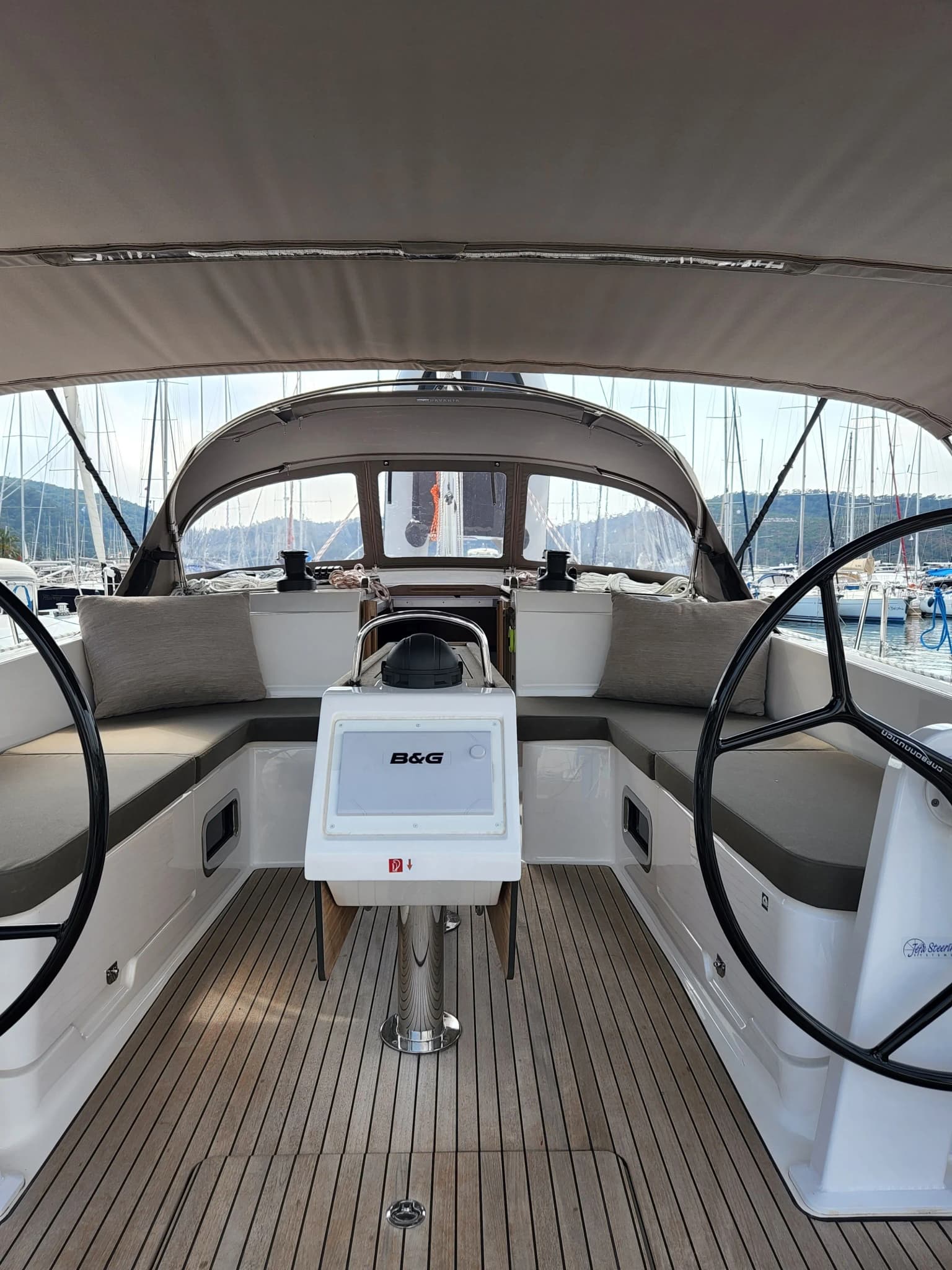 Sail Betelgeuse: Spacious 4-Cabin Cruiser - Fotoğraf 3