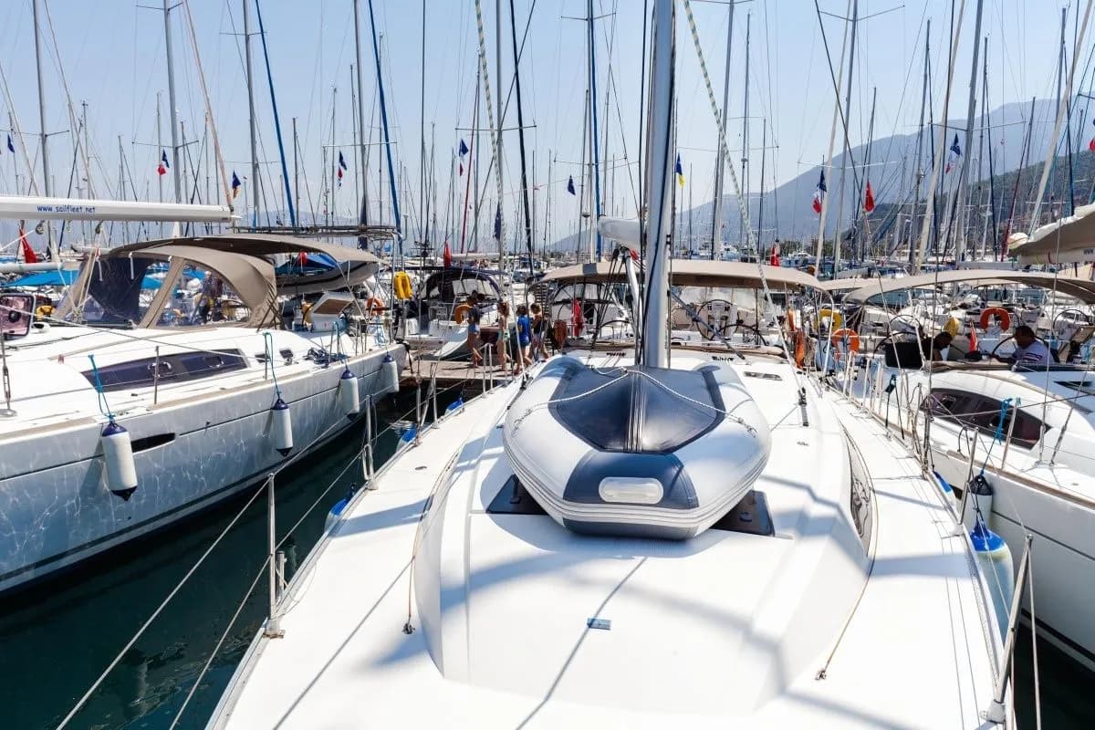 Sail Vega Cruiser 46: Konforlu 9 Kişilik Yelken Keyfi - Fotoğraf 5