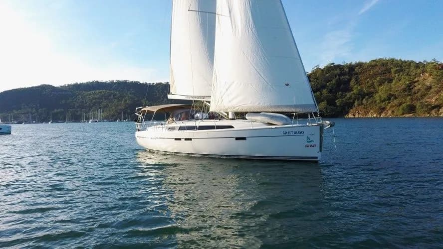 Santiago Cruiser 46 ile Fethiye'de Konforlu Yelken Keyfi - Fotoğraf 1