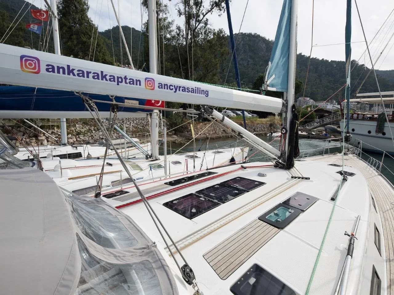Aziza Cruiser 50: Komfort & Stil auf See - Fotoğraf 4