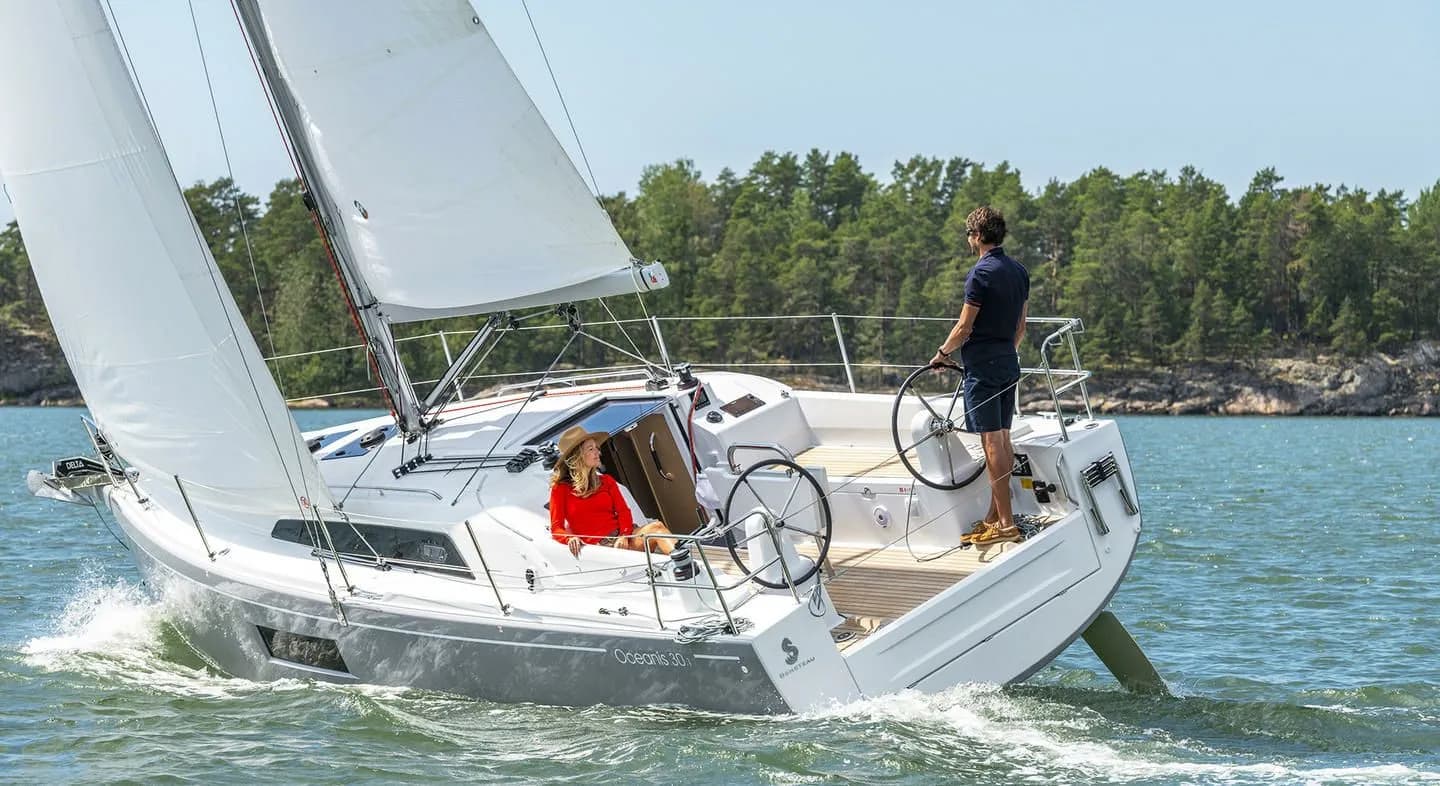 Beneteau Oceanis 30.1: Cozy 2-Cabin Sailing Escape - Fotoğraf 5