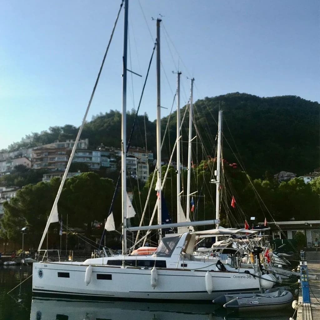 Ida Oceanis 38: Komfort & Segelspaß in Marmaris - Fotoğraf 4
