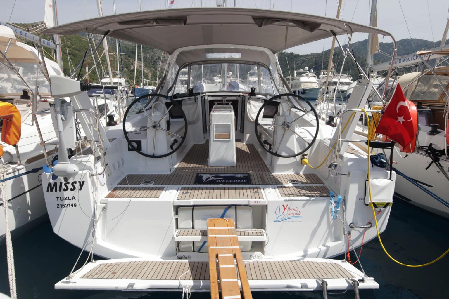 Beneteau Oceanis 38