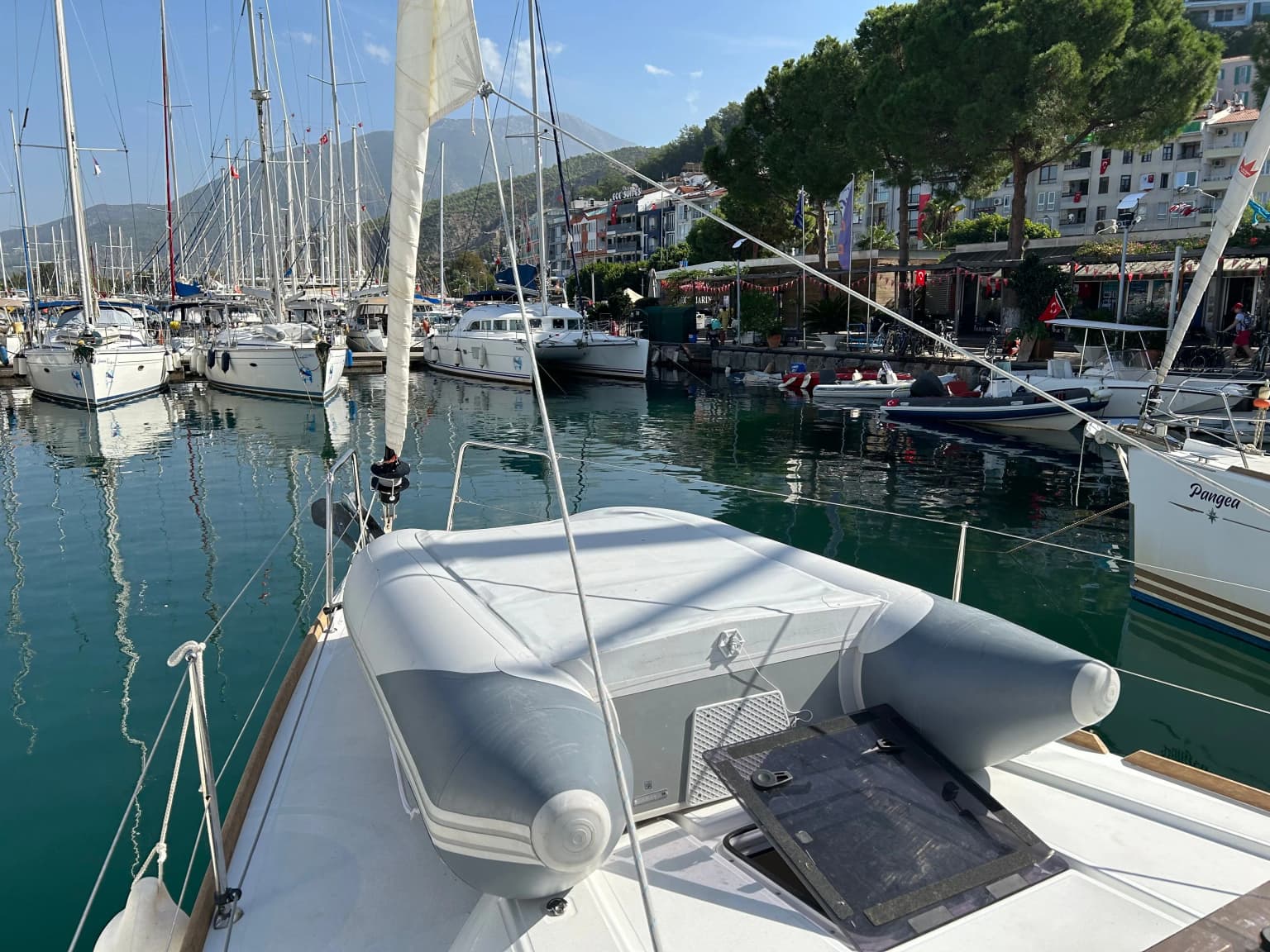 Helena Oceanis 38.1: Konforlu 3 Kabinli Yelken Keyfi - Fotoğraf 5