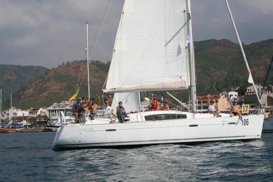 Zezo: Marmaris'te Konforlu 3 Kabinli Yelken Keyfi - Fotoğraf 4
