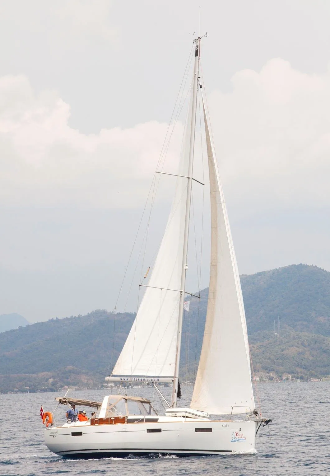 Kino Oceanis 41: Spacious & Cozy Sailing Escape - Fotoğraf 3