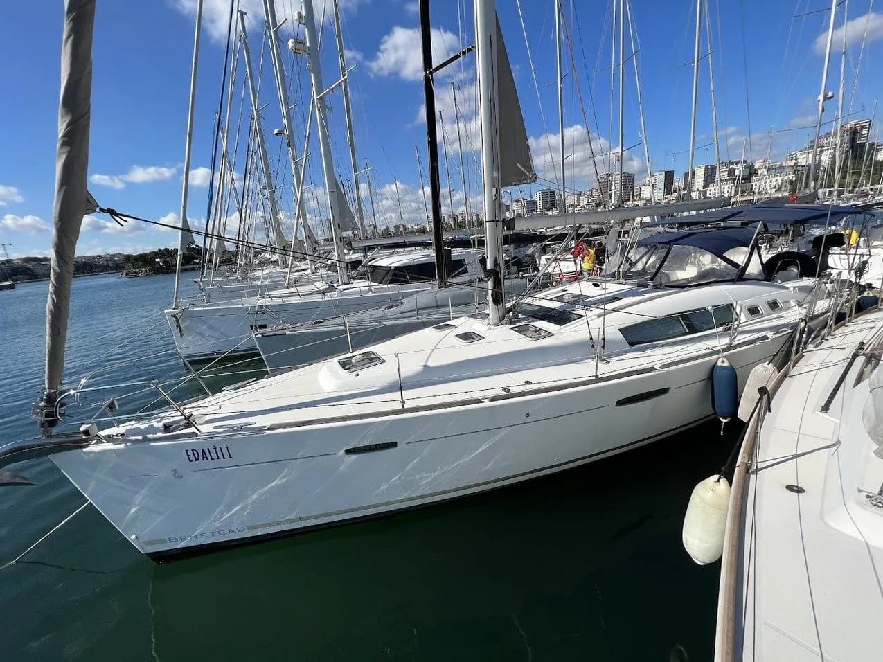 Edalili: Konforlu ve Ferah Oceanis 46 - Fotoğraf 1