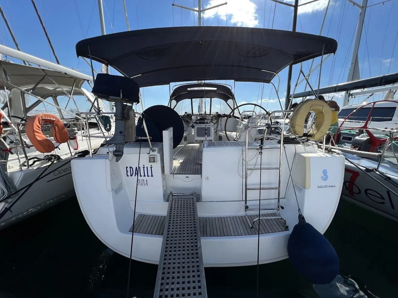 Edalili: Stylish Sailing with AC & Oven - Fotoğraf 3