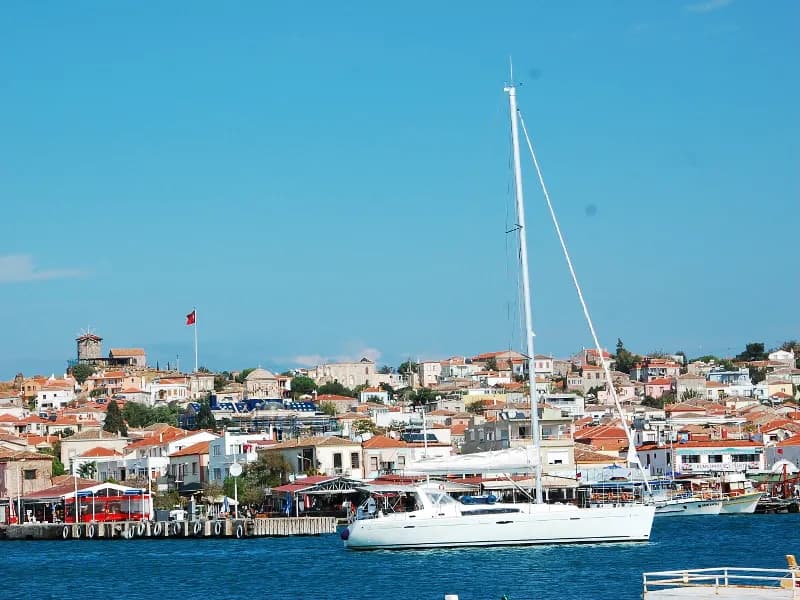 Rhea Oceanis 50: Spacious Comfort & Sailing Thrill - Fotoğraf 4