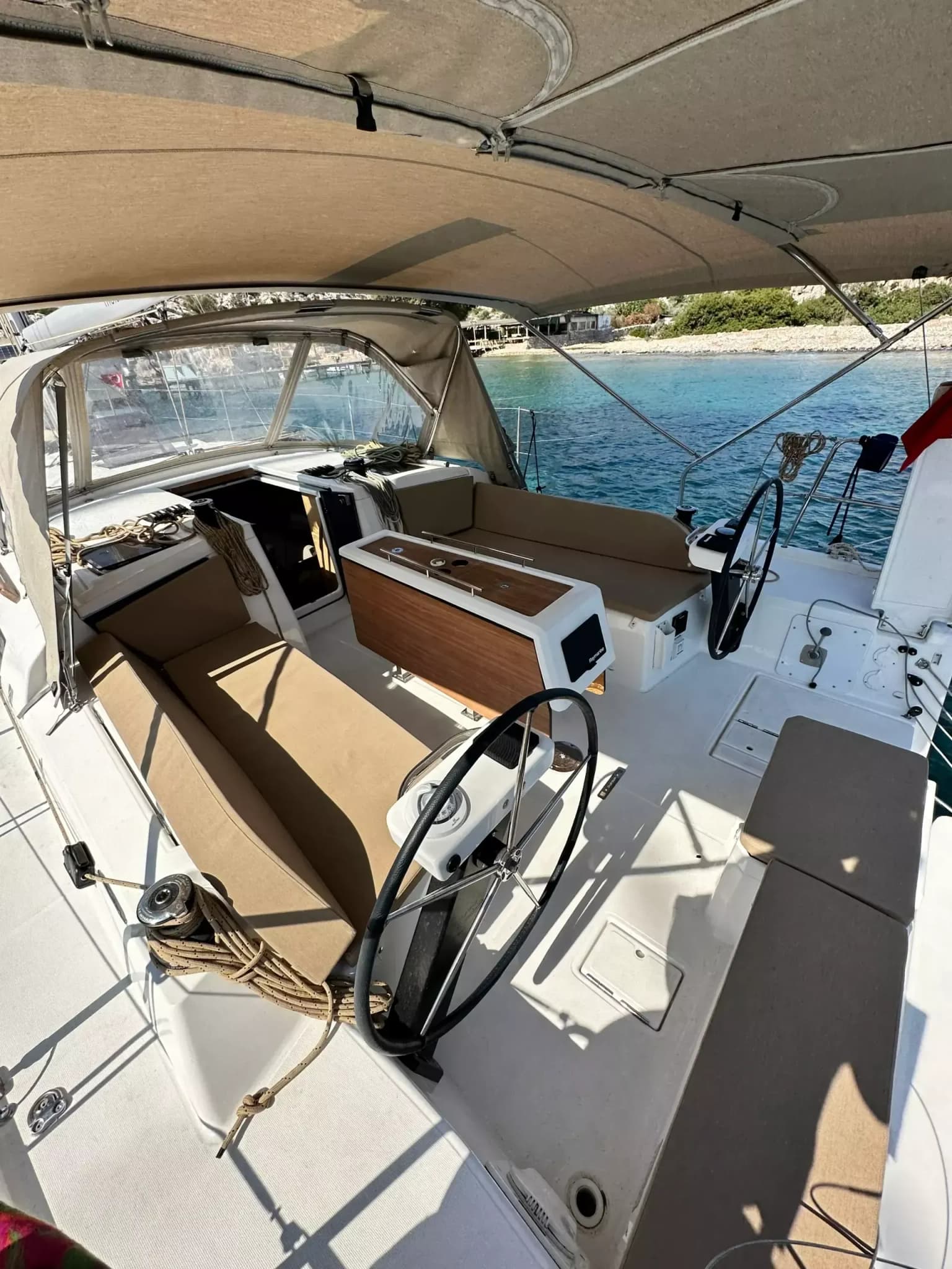 Dufour 390 'Lal' – Komfort & Stil in Marmaris - Fotoğraf 3