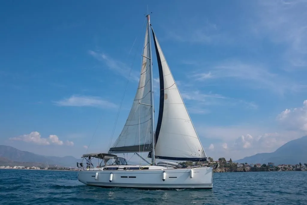 Daphne-S: Konforlu 3 Kabinli Yelken Keyfi - Fotoğraf 5