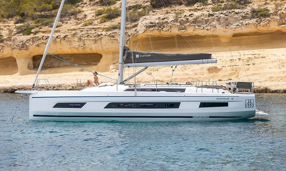 Luka 41: Sleek Sailing with 3 Cozy Cabins - Fotoğraf 3