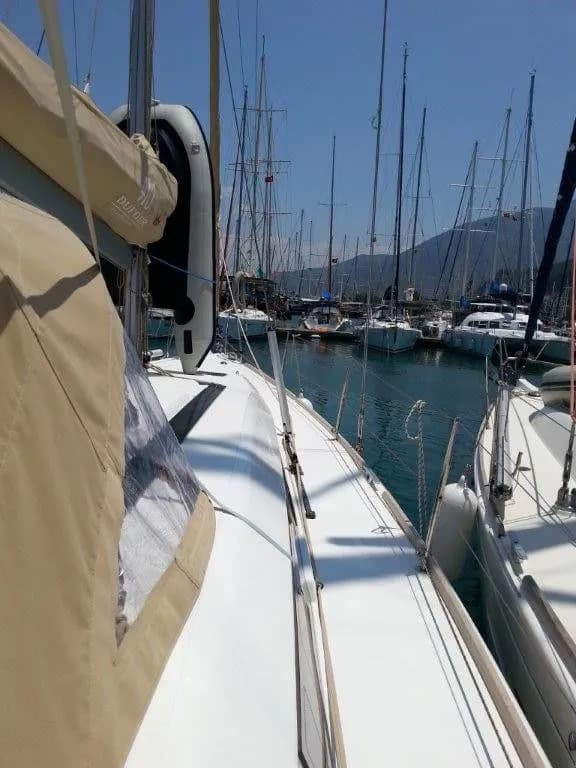 Julia 410: Marmaris'te Konforlu Yelken Keyfi - Fotoğraf 4