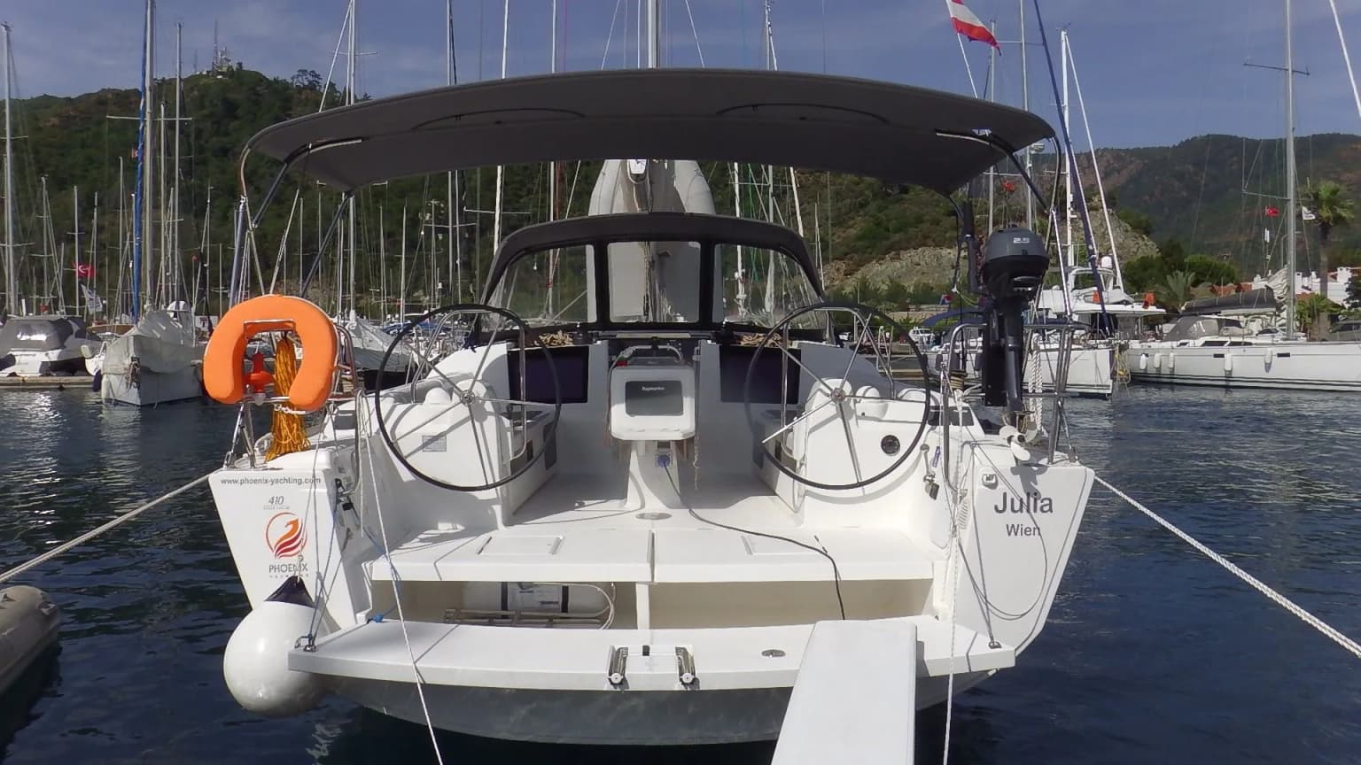 Julia 410: Stylish Sailing Comfort in Marmaris - Fotoğraf 1