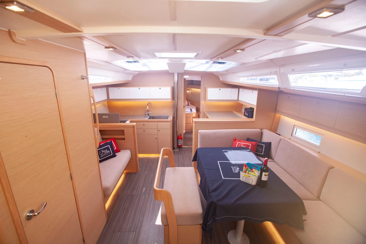 Enki 430: Konforlu 3 Kabinli Yelken Keyfi - Fotoğraf 5