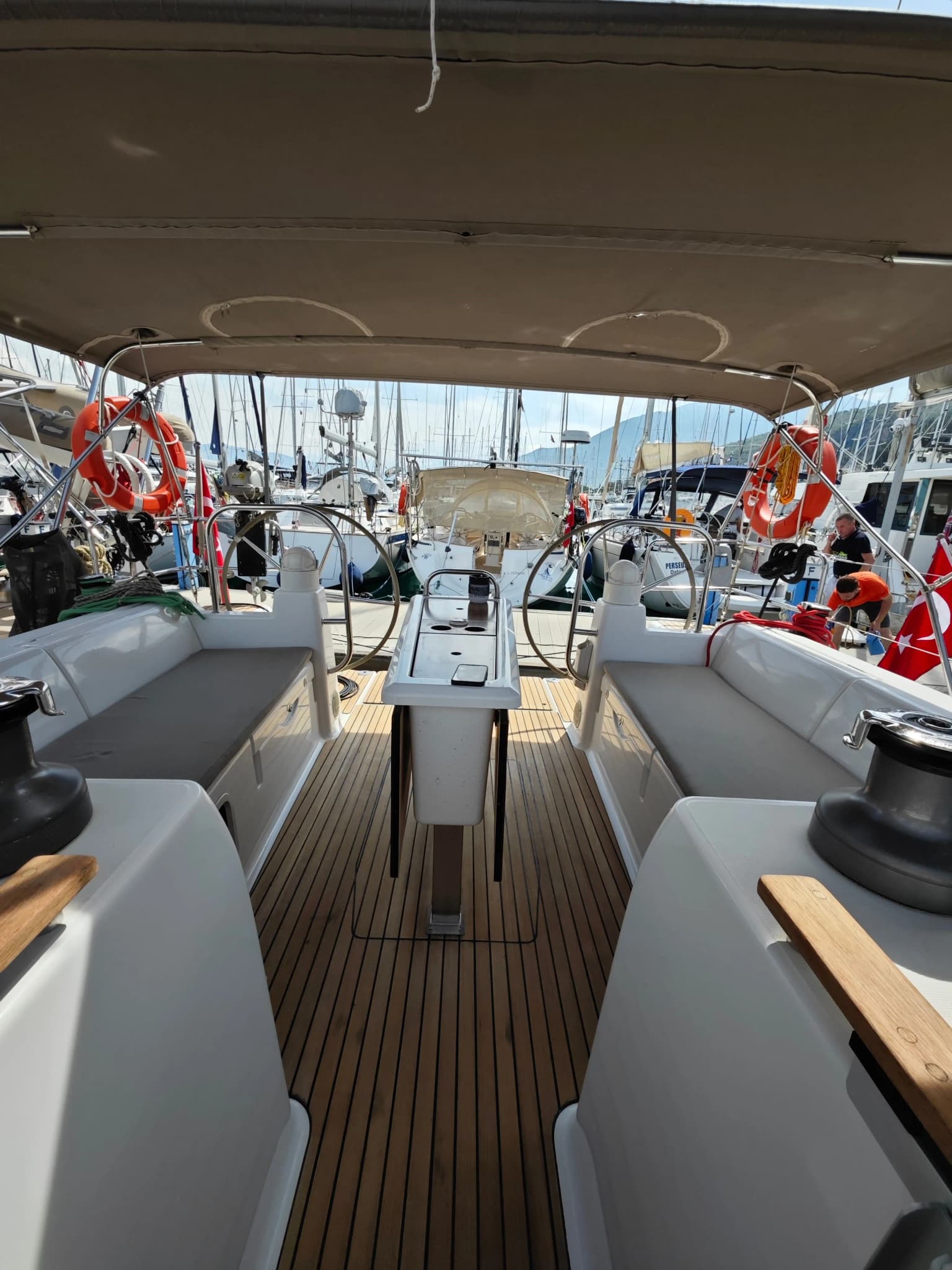 Grace 450: Stylish Sailing with Comfort & Space - Fotoğraf 3