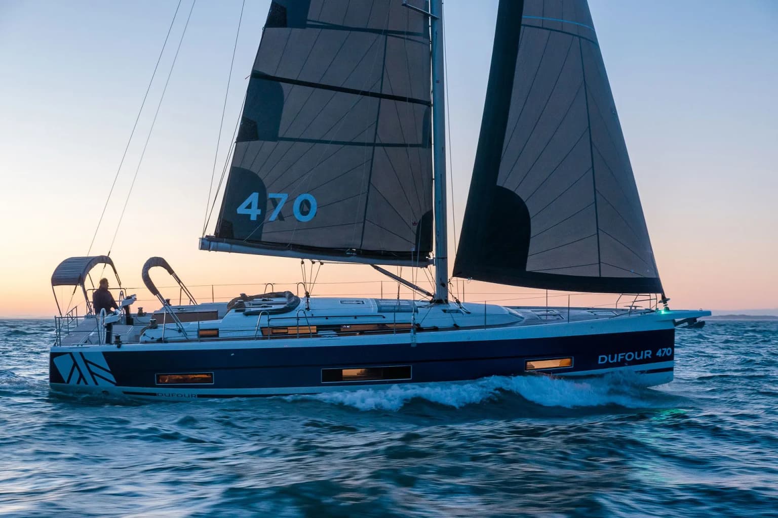 Pontika 470: Spacious Comfort & Sleek Sailing - Fotoğraf 5