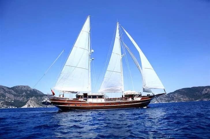 Explore Marmaris on a 31m Rental Boat