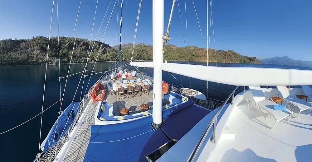 Saraylı 1: Luxe Gulet with 5 Cabins & Climate Comfort - Fotoğraf 3