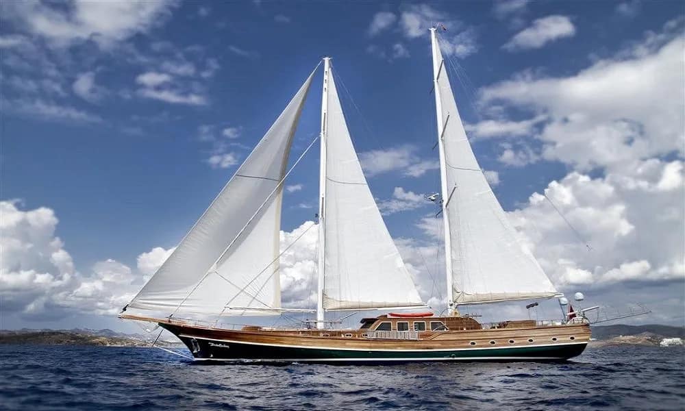 Bedia Sultan: Luxus-Gulet mit Jacuzzi & Wassersport