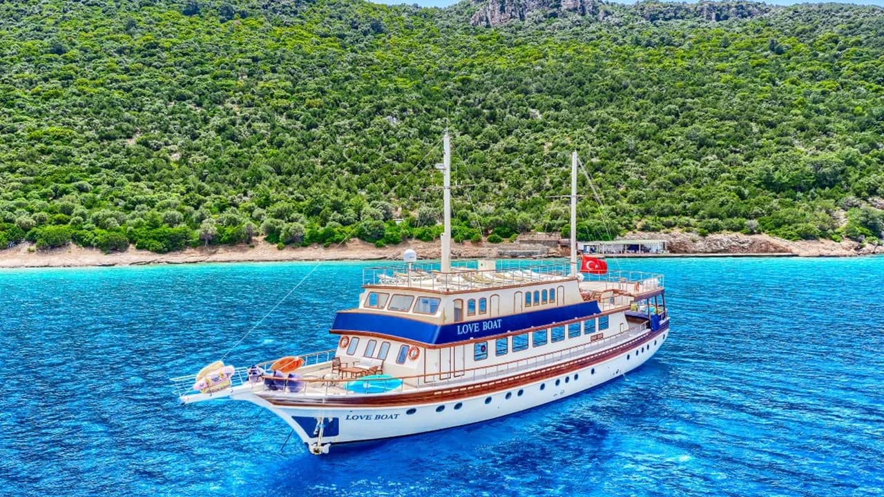 Love Boat: Spacious Gulet with Flybridge & Paddle Fun - Fotoğraf 1