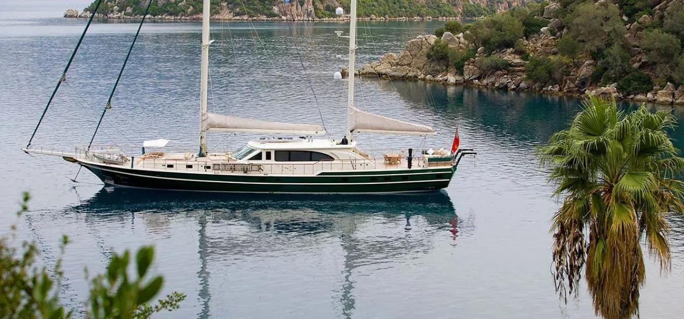 Sailing Nour