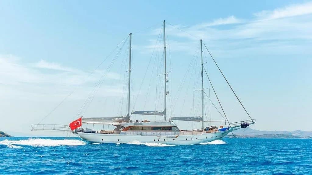 Rent a 39m Gulet in Bodrum