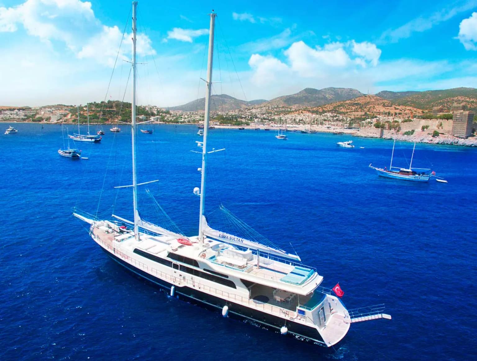 Explore Marmaris on a 41m Rental Gulet