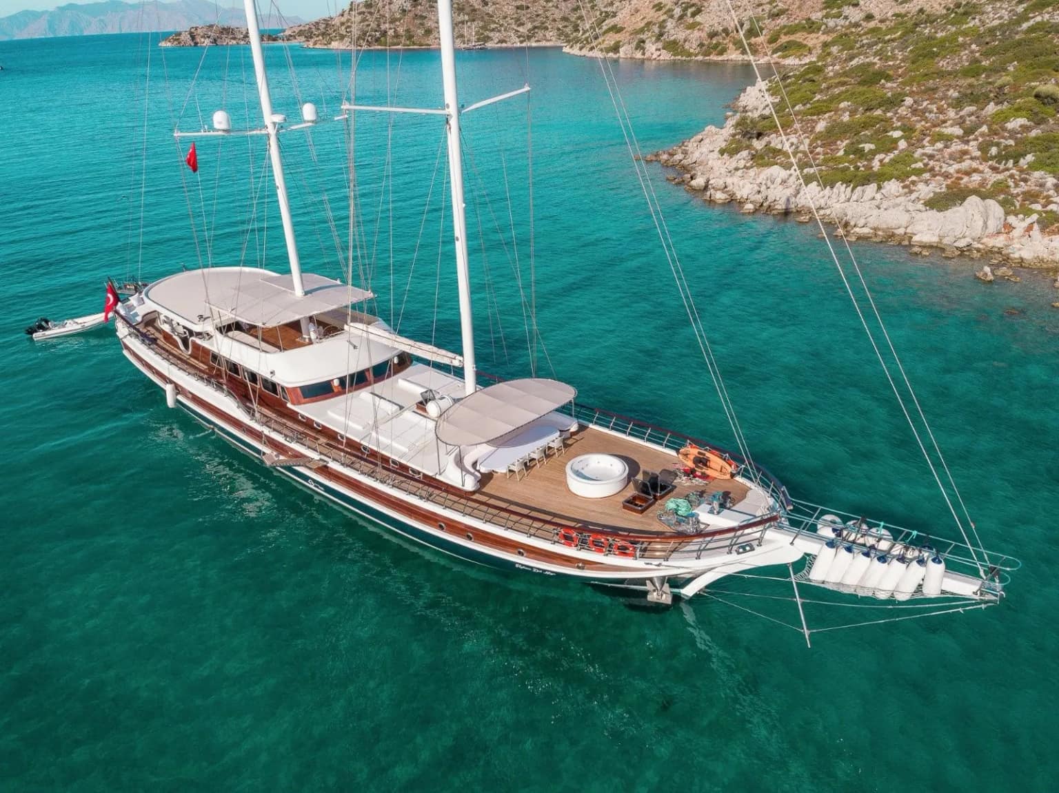 Charter a 42m Gulet in Marmaris