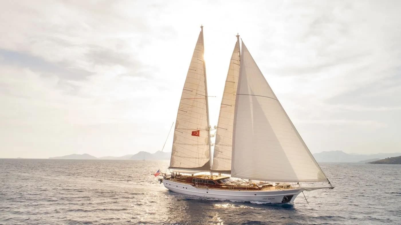 Rent a 43m Gulet in Marmaris