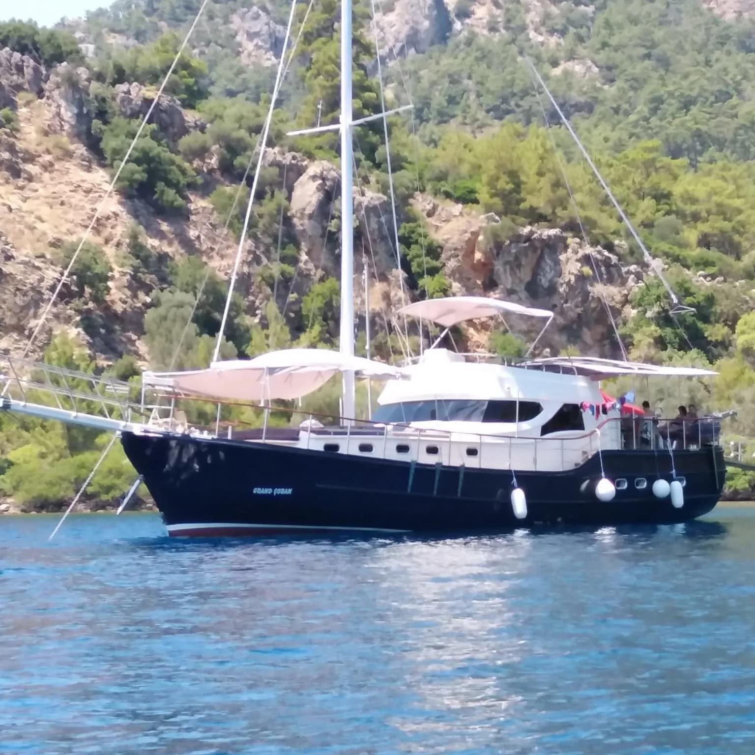 Rent a 10m 5 Cabin Gulet in Marmaris