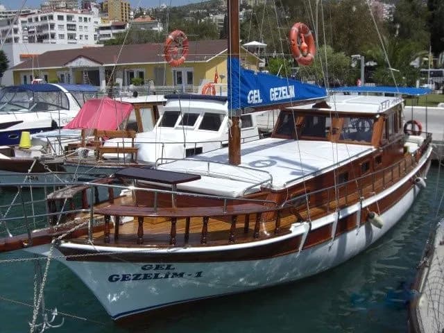 Gel Gezelim - 3 Kabinli Konforlu Gulet - Fotoğraf 5