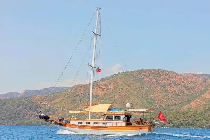 Rent a 16m 3 Cabin Gulet in Marmaris