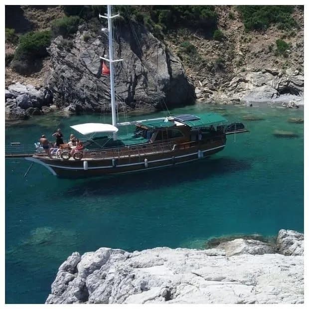 Nergis Gulet: Konforlu 3 Kabin, Klima ve Su Sporları - Fotoğraf 3