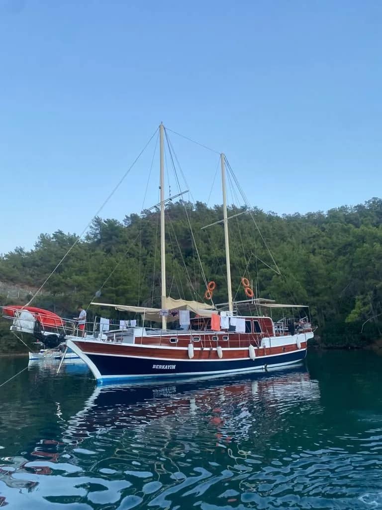 Luxuriöse Gulet Berkayim mit 4 Kabinen & Wassersport
