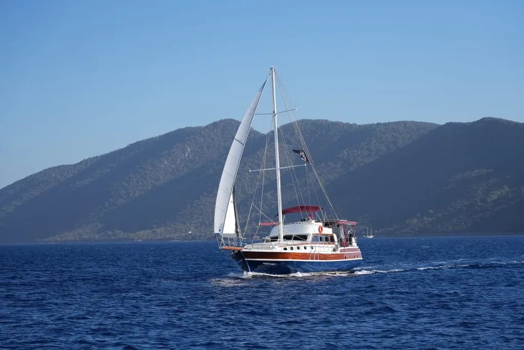 Mehmet Bey 1: Stylish 3-Cabin Gulet in Marmaris - Fotoğraf 5