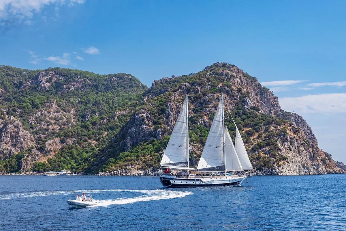 24m Marmaris Gulet - 5 Cabins & AC - Fotoğraf 5