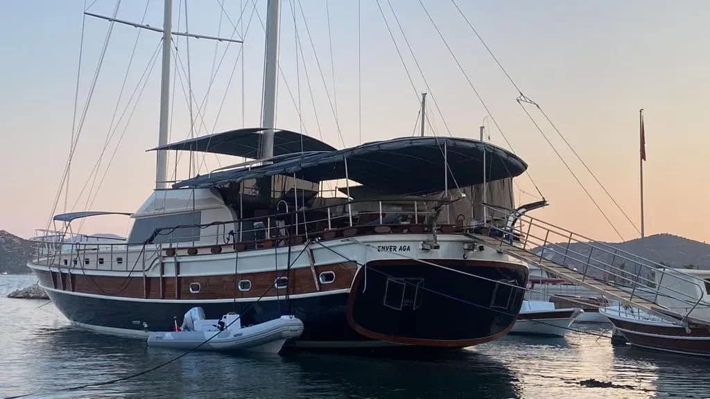 Enver Aga: Luxus-Gulet mit 5 Kabinen & Flybridge